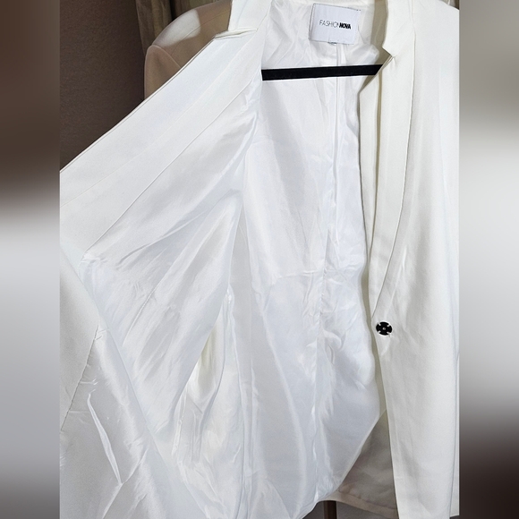 Fashion Nova White Blazer - Picture 8 of 10